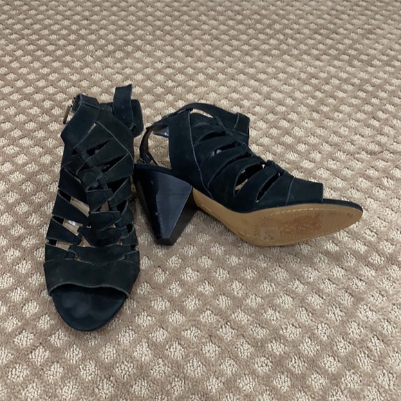 Vince Camuto Shoes - Picture 2 of 6